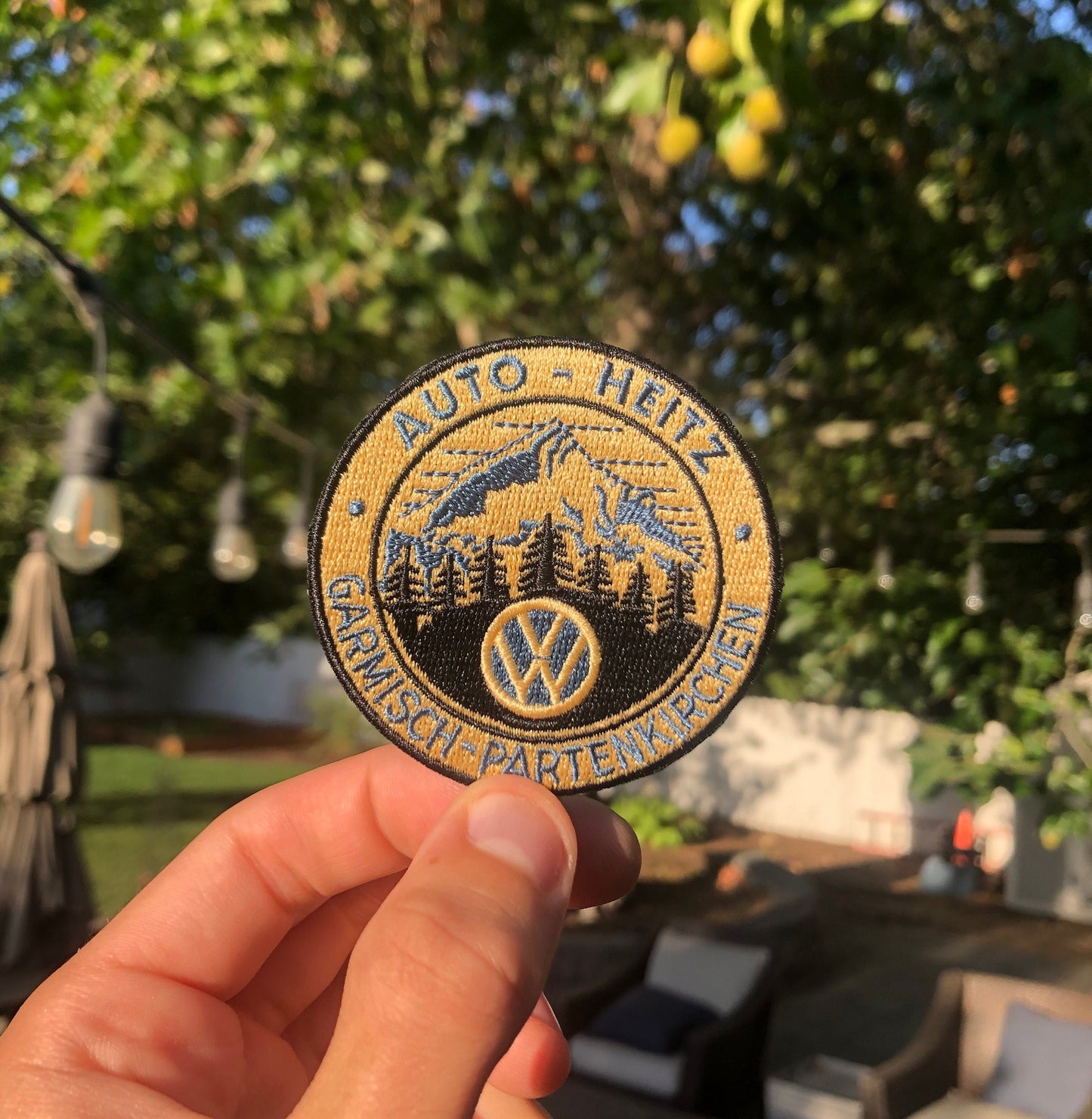 Retro Volkswagen “Auto-Heitz; Garmisch-Partenkirchen” Patch, VW